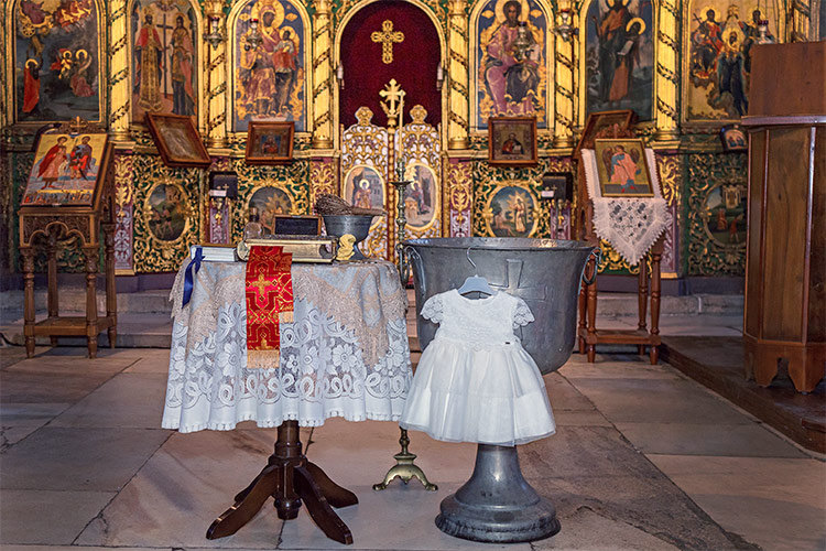 Храм "Св. Св. Константин и Елена" в Стар град Пловдив, подготвен за кръщене.