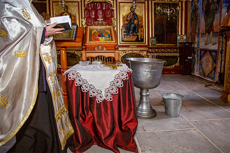 Кръщене в Кукленски манастир Св. Св. Козма и Дамян.