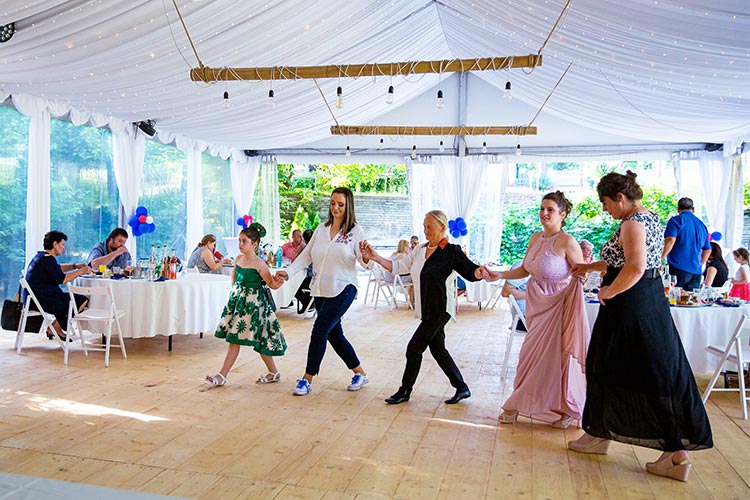 Празнуване на кръщене в Very Berry Wedding Tent, град Пловдив.